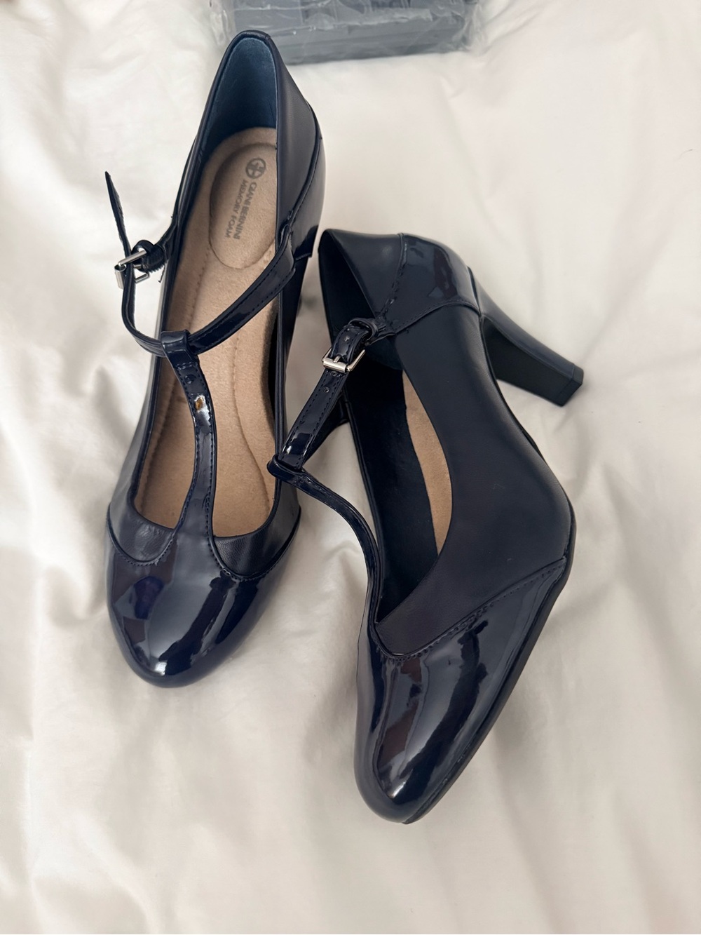 Navy blue  GIANI BERNINI T-Strap Mid Heel Pumps — NEW NO TAGS